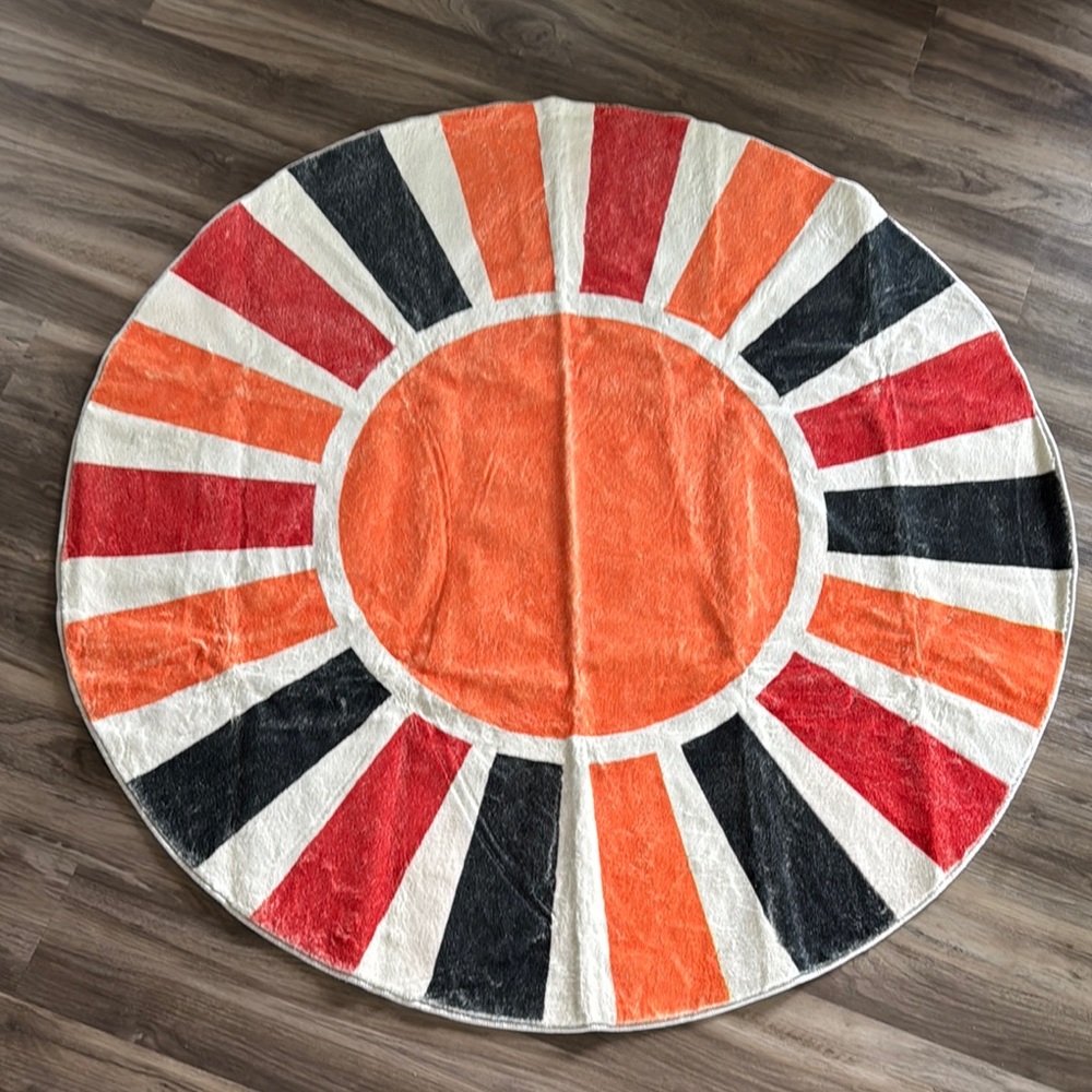 New Washable Round Rug with Sun Decor for Colorful Kid's Room, 4ft